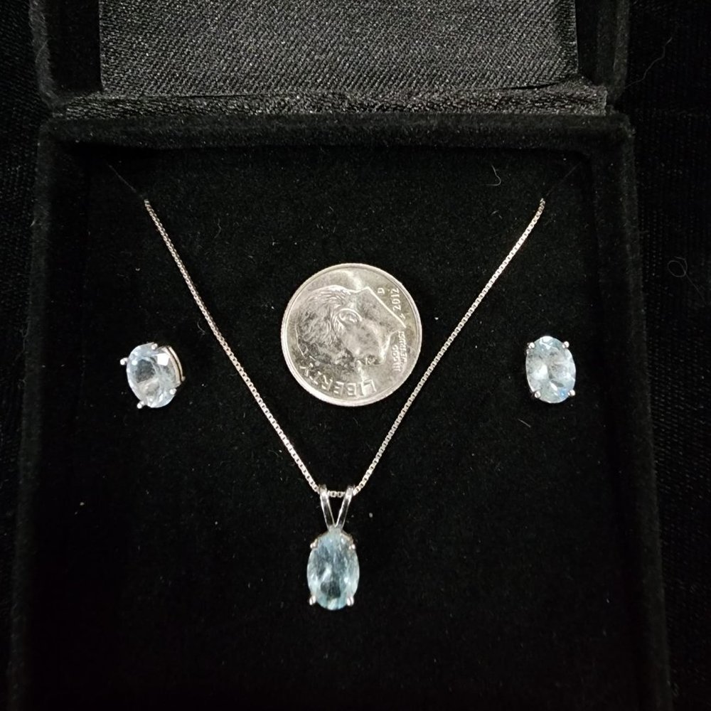14K white gold aquamarine earrings and necklace set